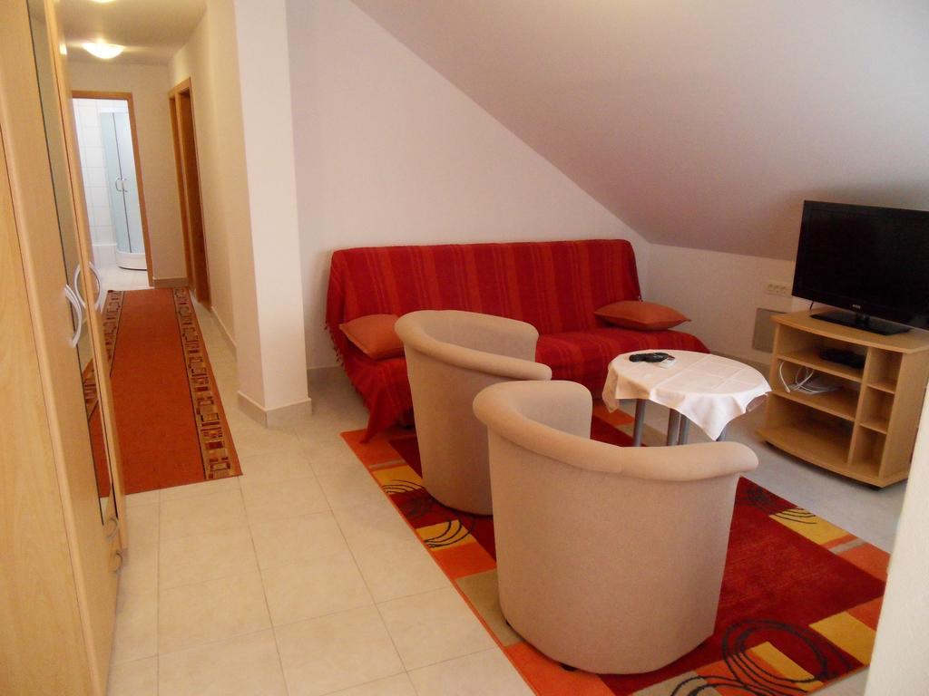 Apartments Petricevic 2 سيلتسي الغرفة الصورة