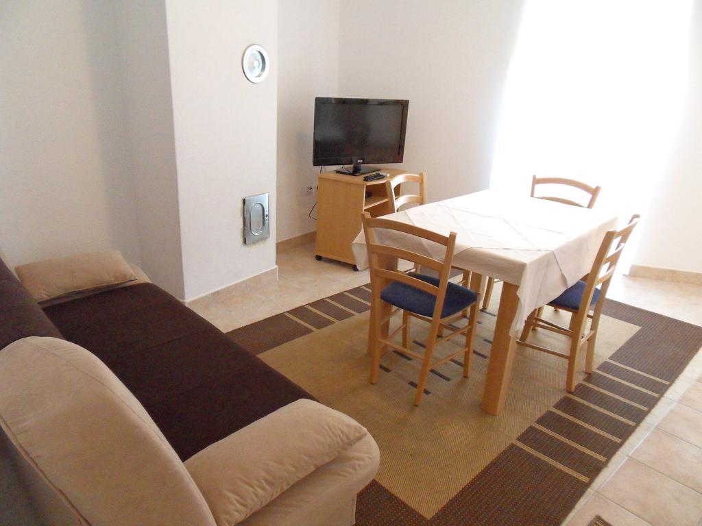 Apartments Petricevic 2 سيلتسي المظهر الخارجي الصورة