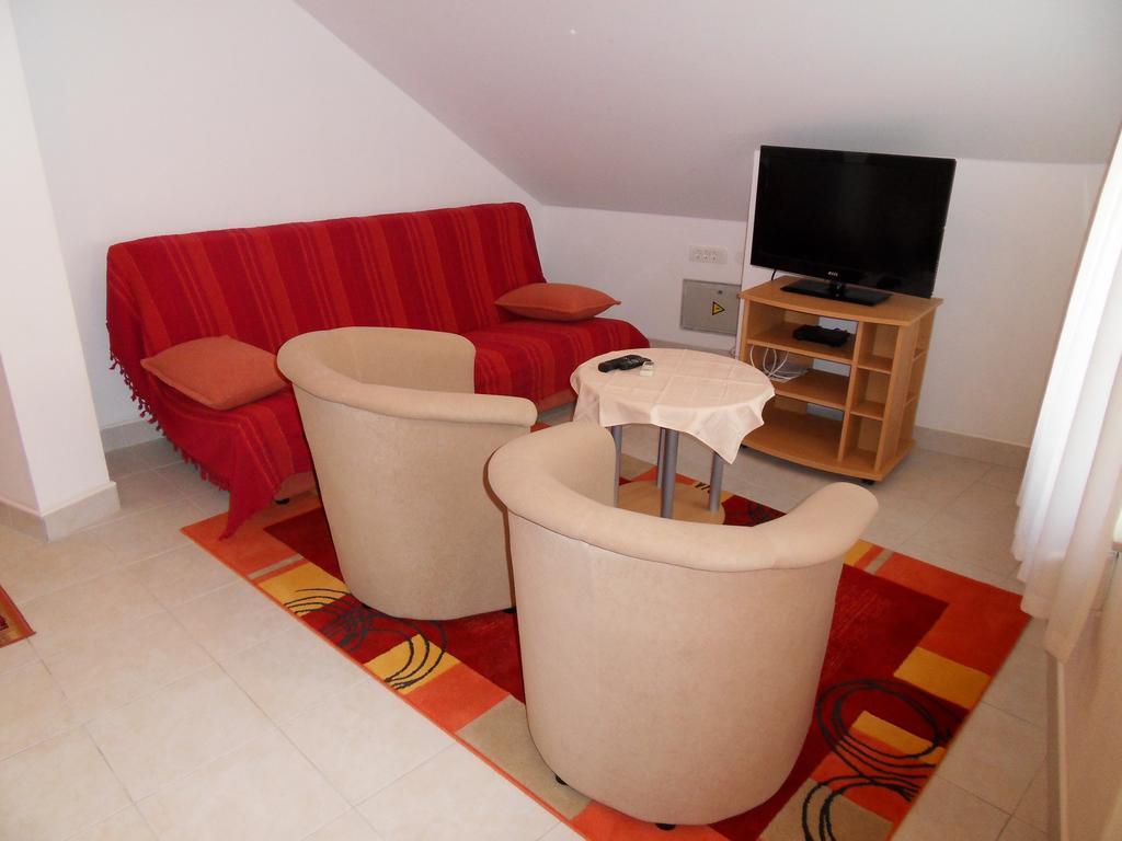 Apartments Petricevic 2 سيلتسي المظهر الخارجي الصورة